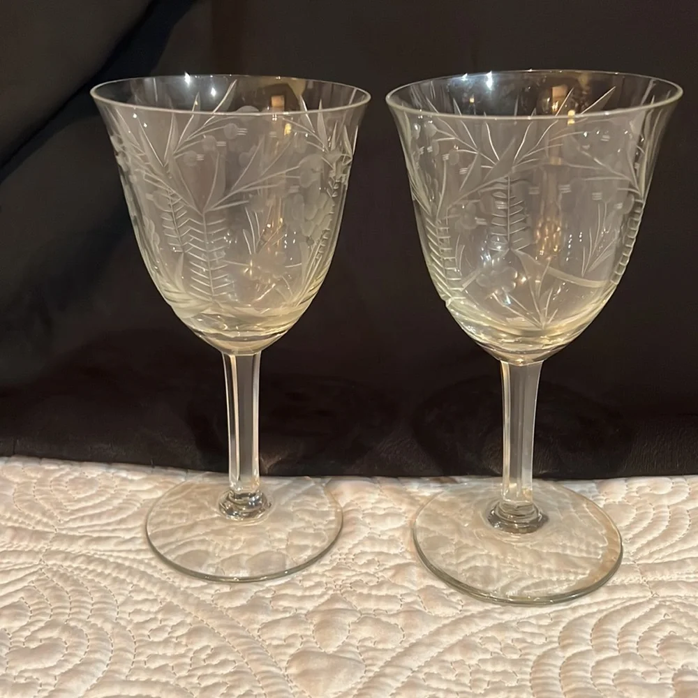 Set‎ of two etched wine glasses